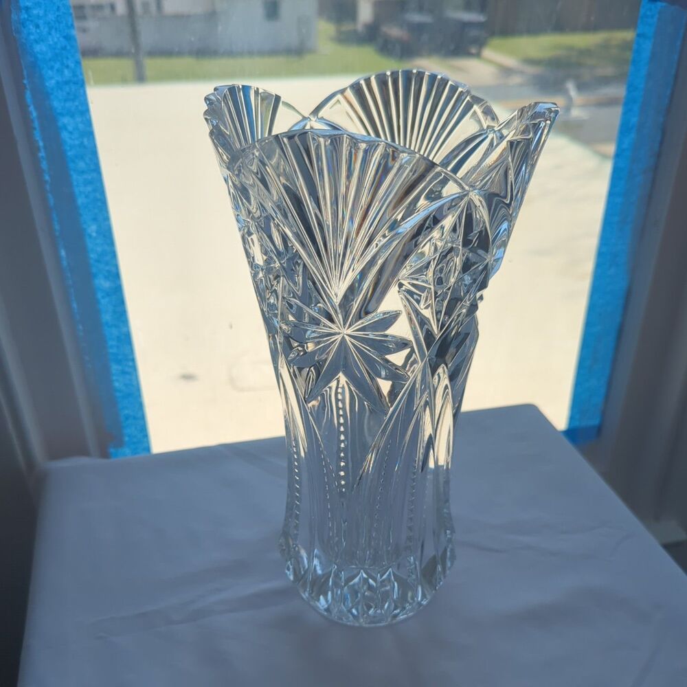 Stunning Heavy Thick Crystal Vase Unsigned Scalloped Fan Edge Sawtooth Lines 12"